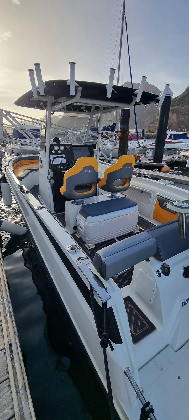 BMA X266 paaditšarter Tenerife