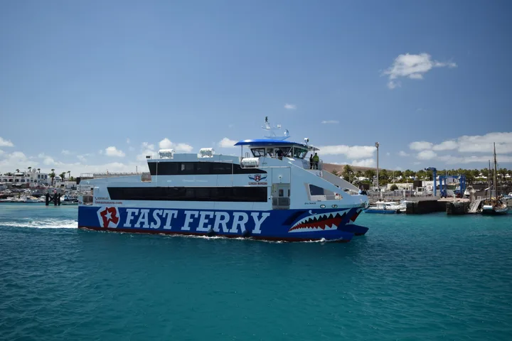 Ferry Fuerteventura to Lanzarote