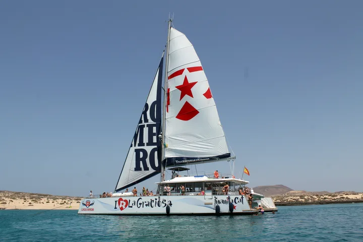 Катамаран и паеля La Graciosa