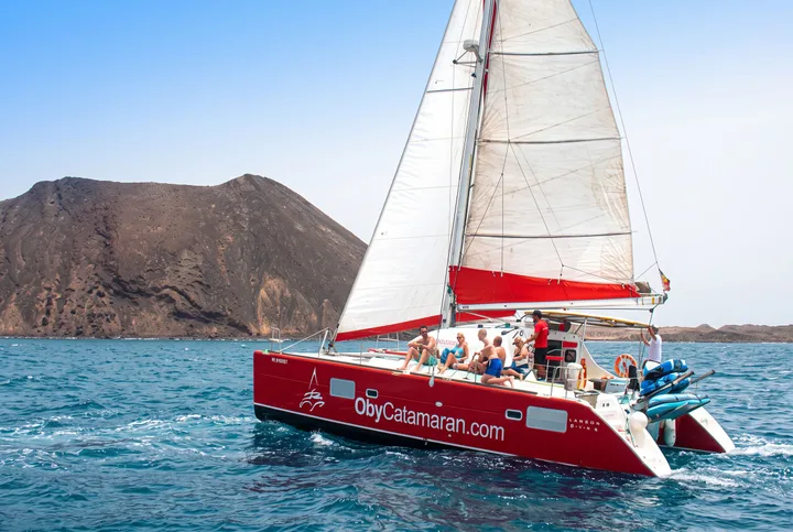 Catamarã Oby Isla de Lobos