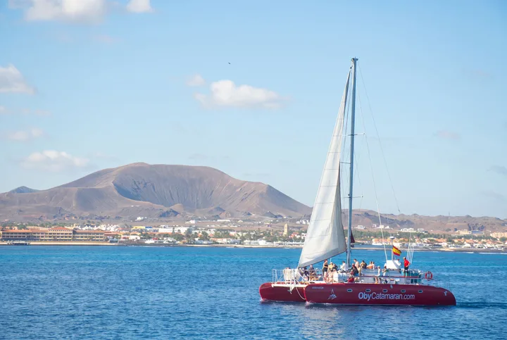 Catamarã Oby Isla de Lobos