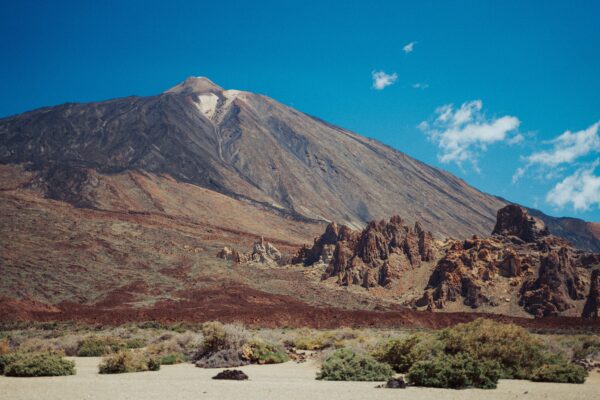 Explore Teide - Easy Guide to Tenerife's Famous Volcano!