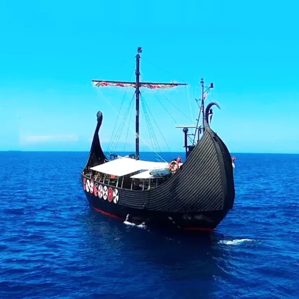 Passeio de barco viking em Tenerife