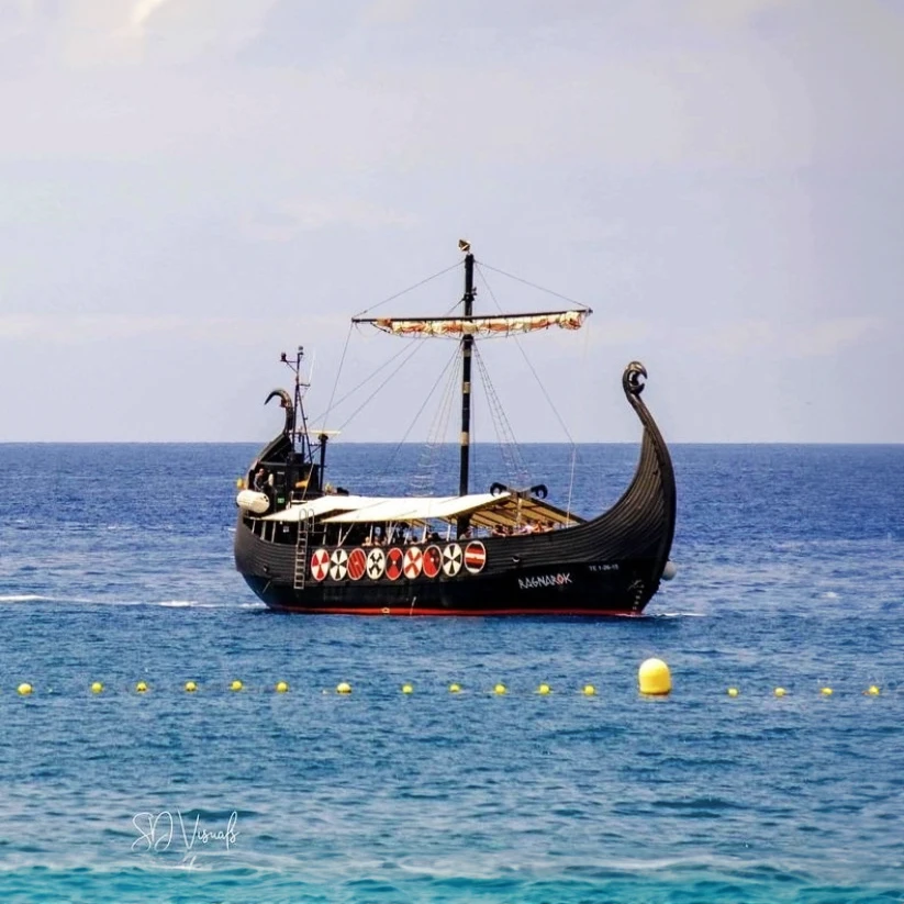 Prehliadka vikingských lodí na Tenerife