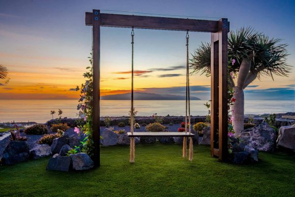 Bubble Room Experience in Tenerife with Private Jacuzzi - Image 7