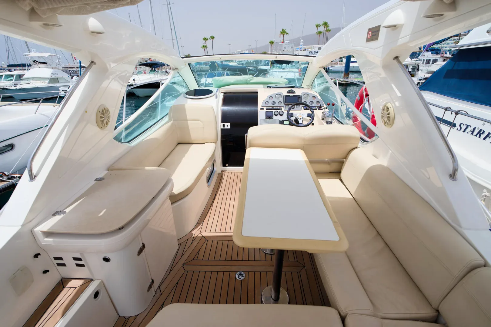 Šampanjec Zasebni čoln Tenerife Šampanjec Zasebni čoln Tenerife